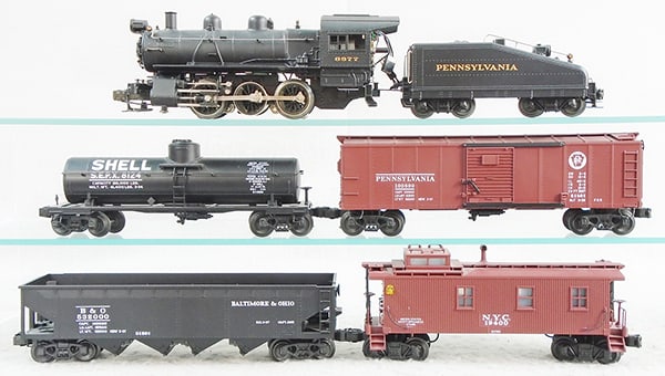 LIONEL TRAIN SET (1 of 3)