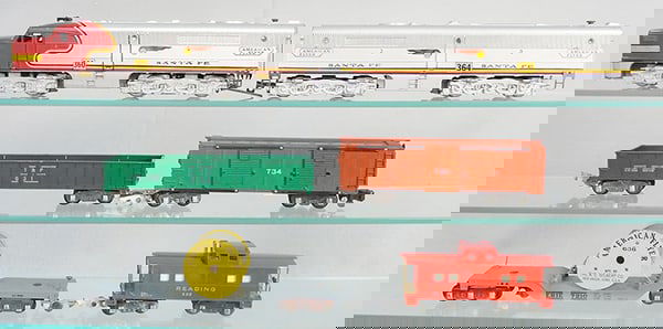 AMERICAN FLYER TRAIN SET (1 of 3)