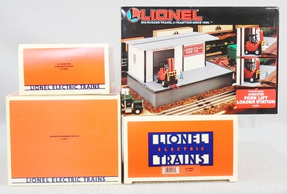 4 LIONEL ACCESSORIES
