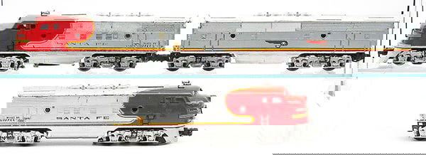 LIONEL 2343 SANTA FE ABA DIESELS (1 of 3)