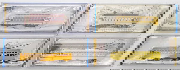 4 BACHMANN N SCALE TROLLIES