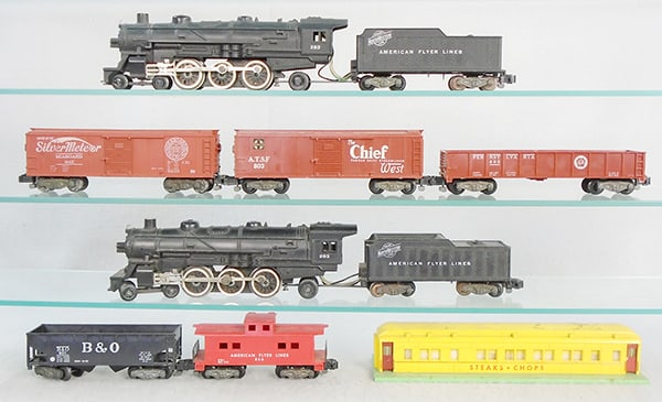 AMERICAN FLYER TRAIN SET (1 of 2)