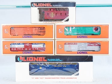 LIONEL SANTA FE TRAIN SET