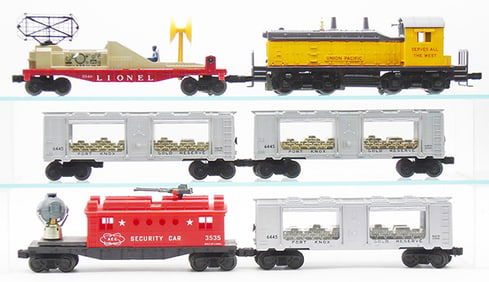 LIONEL GOLD TRANSPORT TRAIN