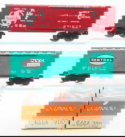 2 LIONEL 6464 BOX CARS