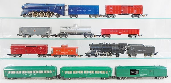 2 AMERICAN FLYER TRAIN SETS (1 of 2)