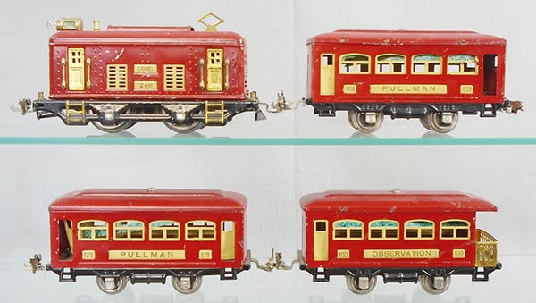 LIONEL TRAIN SET (1 of 2)