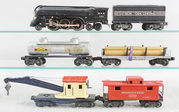 LIONEL TRAIN SET: O ga, 221 die cast loco, black, 221W tender, side decals worn, 2465 Sunoco tank, 2411 log car, 2560 crane, working, 2472 caboose, C5-7.
