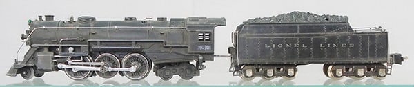 LIONEL 226E LOCO & TENDER