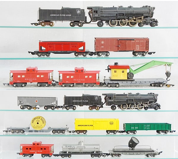 2 AMERICAN FLYER TRAIN SETS (1 of 2)