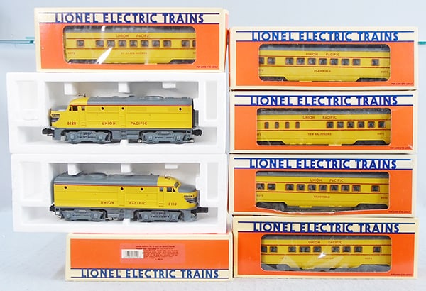 LIONEL UP PASSENGER TRAIN SET (1 of 1)