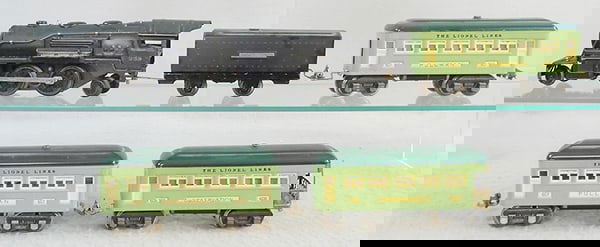 LIONEL TRAIN SET (1 of 2)