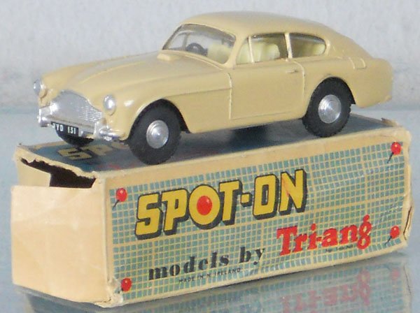 SPOT-ON 113 ASTON MARTIN DB3: die cast, beige, orig box rough, C7.