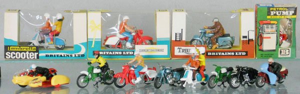 11 BRITAINS MOTORCYCLES: 9685 Lambretta, 9689 Harley Davidson, 9686 Triumph, w/8 loose motorcycles, 1263 Petrol Pump, 4 orig boxes only, boxes minor wear, C6-9.