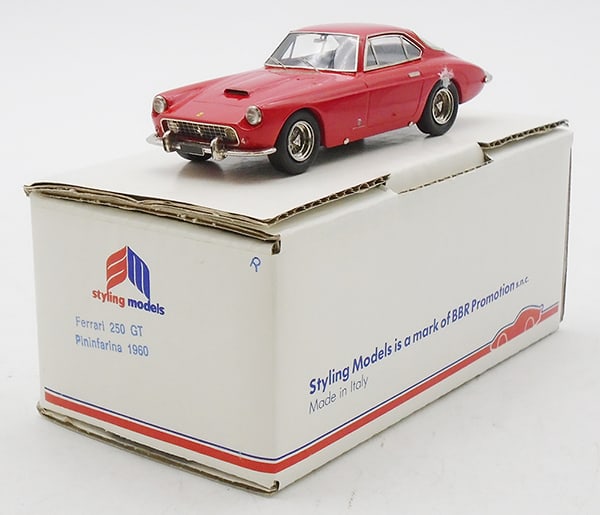 BBR STYLING MODELS 1960 FERRARI 250 GT (1 of 2)