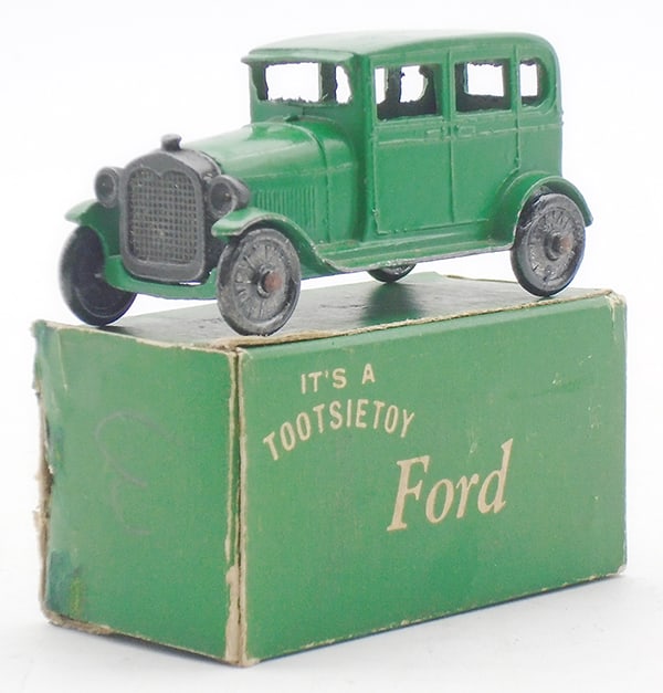 TOOTSIETOY 6665 FORD MODEL A  SEDAN (1 of 2)