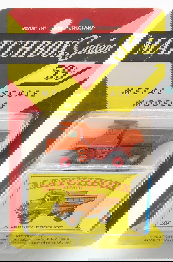 MATCHBOX 28D1 MACK DUMP TRUCK BLISTER PACK (1 of 1)