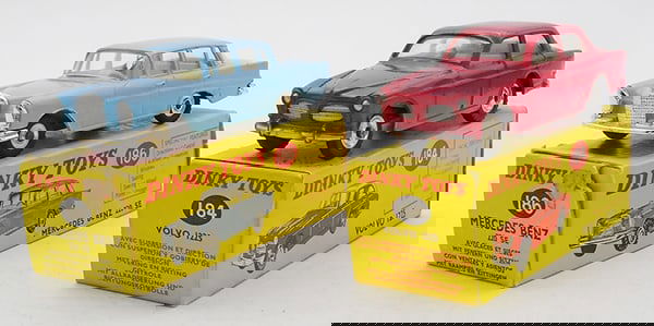 2 DINKY VEHICLES (1 of 2)