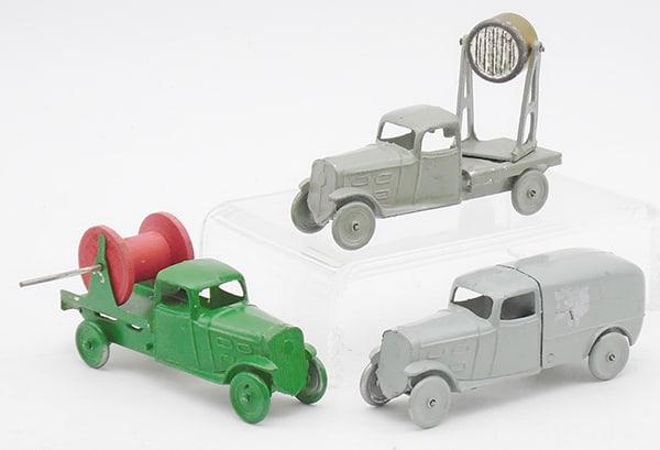 3 A.R. PEUGEOT 301 TRUCKS (1 of 2)