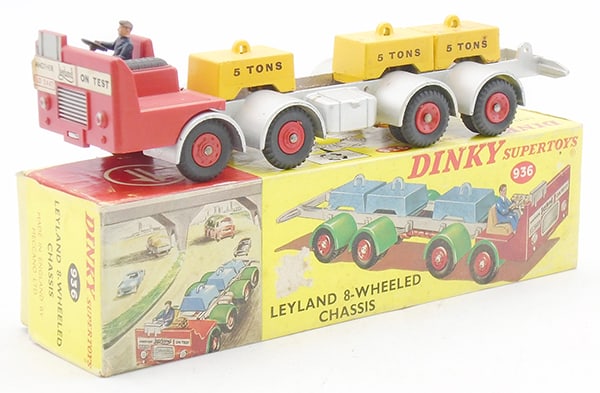 DINKY 936 LEYLAND 8-WHEELED CHASSIS: orig box minor wear, C8.