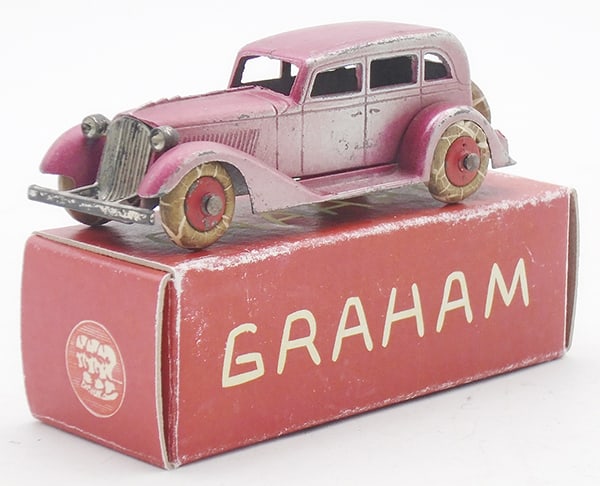 TOOTSIETOY 513 GRAHAM SEDAN (1 of 2)