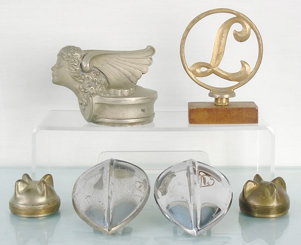 6 VINTAGE HOOD ORNAMENTS (1 of 2)