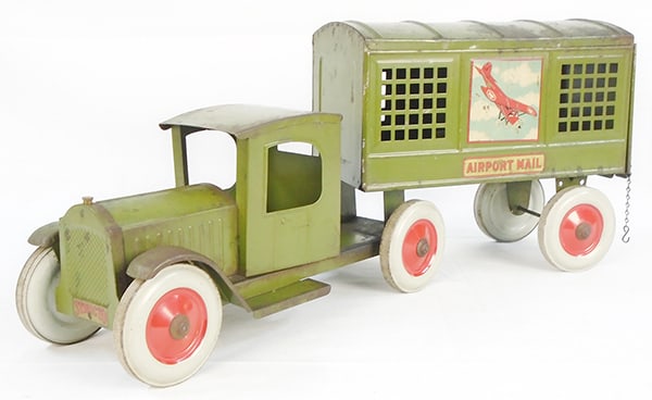 STRUCTO 421 AIR MAIL TRANSPORT TRUCK (1 of 3)