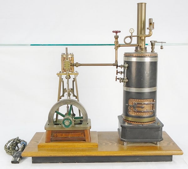 WORKING MODEL OF STEAM ENGINE (1 of 2)