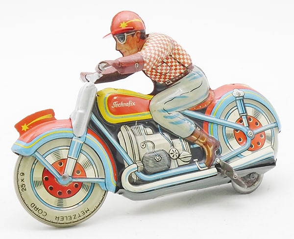 TECHNOFIX 15 MOTORCYCLE RACER (1 of 2)