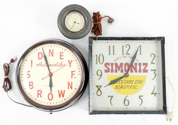 3 AUTOMOTIVE CLOCKS (1 of 2)