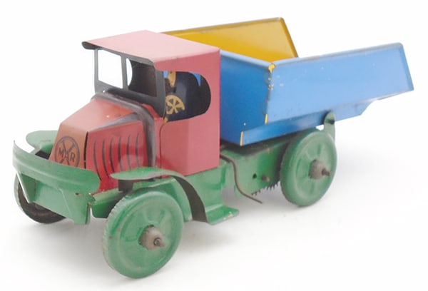 MARX MACK DUMP TRUCK (1 of 2)