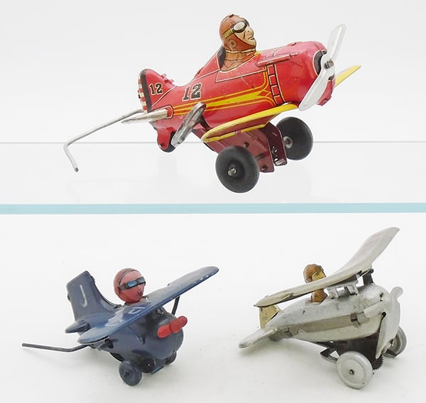 3 TURNOVER AIRPLANES (1 of 2)