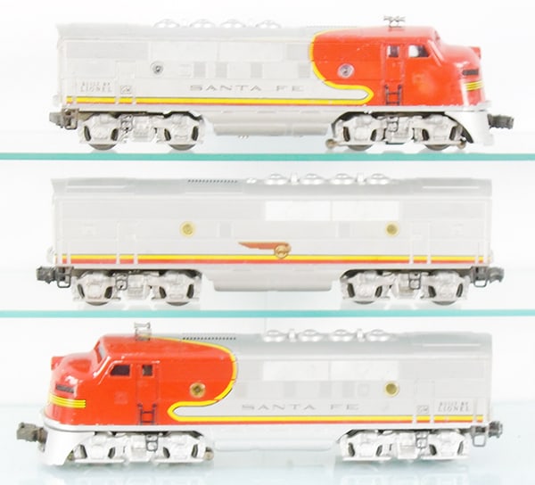 LIONEL 2353 SANTA FE ABA F3 DIESELS (1 of 2)