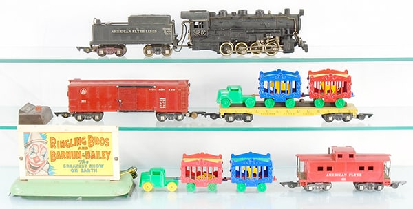 AMERICAN FLYER CIRCUS TRAIN SET (1 of 2)