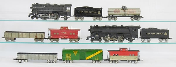 2 MARX TRAIN SETS (1 of 2)