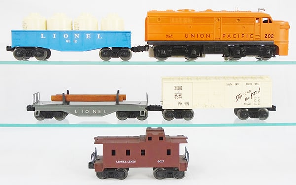 LIONEL 1569 4-CAR DIESEL FREIGHT SET: O ga, 202 UP Alco diesel, 6112 gondola w/canisters, 6014 Frisco box car, 6111 flat w/logs, 6017 caboose, orig set box & liner for loco, ca 1957, C7-8.