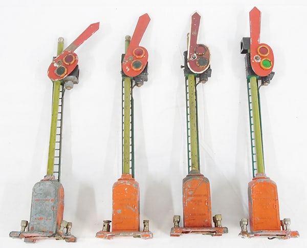 4 DORFAN 402 SEMAPHORES: O ga, 12" tall, bases have die cast fatigue, 2 are incom, 1 repaired, C4-5.