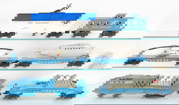 LIONEL ARMY TRAIN SET (1 of 2)