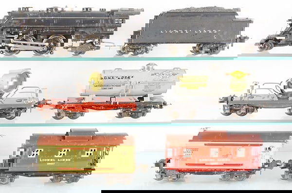 LIONEL TRAIN SET (1 of 2)