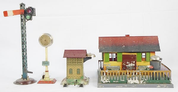 FANDOR ACCESSORIES (1 of 3)