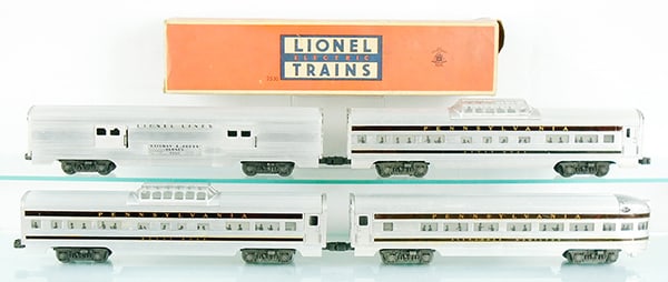LIONEL CONGRESSIONAL CARS: O ga, 2350 baggage, orig box & insert missing 1 end, 2 #2542 Betsy Ross vista dome coaches, 2541 Alexander Hamilton obsv, C6-7.