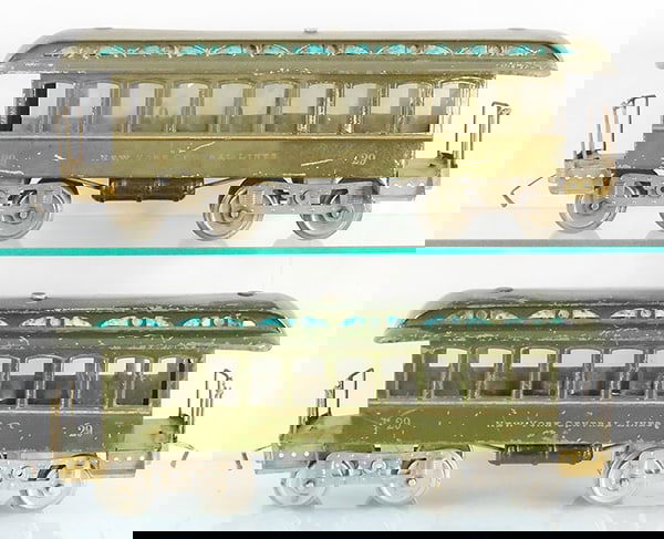 2 LIONEL 29 DAY COACHES (1 of 4)