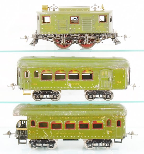 IVES TRAIN SET (1 of 2)