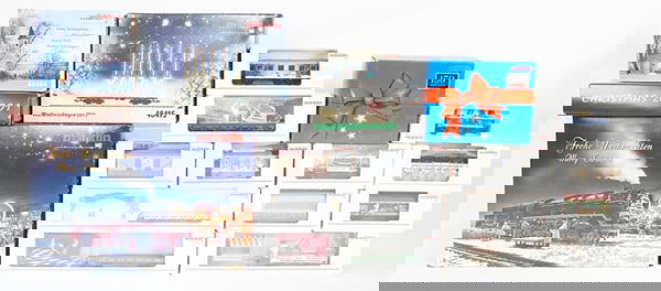 MARKLIN CHRISTMAST TRAIN SET (1 of 1)