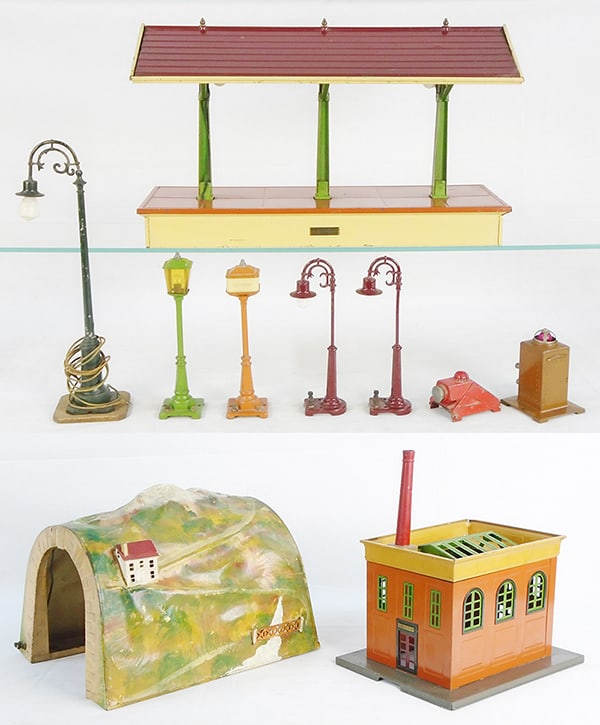 LIONEL ACCESSORIES (1 of 2)