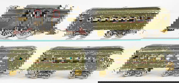 LIONEL TRAIN SET: std ga, 38 loco, w/hand reverse & corporation plates on ends, 2 #35 Pullmans, 36 obsv, cars are playworn & missing window inserts, C5-7.