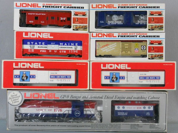 LIONEL SPIRIT OF '76 TRAIN SET: O ga, 8665 diesel w/cars 2 #7700, 9418, 9272, 9319, 9709, orig boxes minor wear, C8-9.