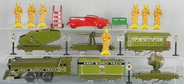 MARX 5926G ARMY TRAIN SET: O ga, 500 loco & tender, w/4 cars, accessories, track & transformer, orig box & inserts, C8-9.