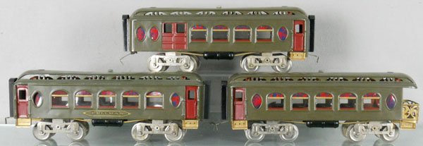 3 LIONEL COACHES: std ga, 18 combine, 19 Pullman, 190 obsv, cars are repainted & not lettered, C6-7.