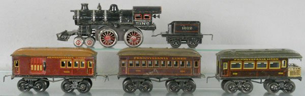 BING TRAIN SET: O ga, cast iron loco, windup working, missing headlight & 1 siderod, 1012 tender, 2395 combine, 205 Pullman, 520 obsv, roof scratched, C5.